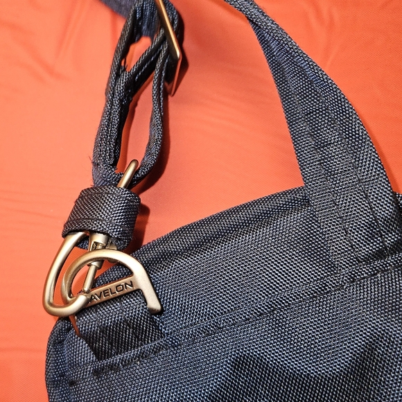 Travelon Cell & Camera Crossbody Bag w/Built-In RFID Shielded Pocket Like New - Picture 5 of 5